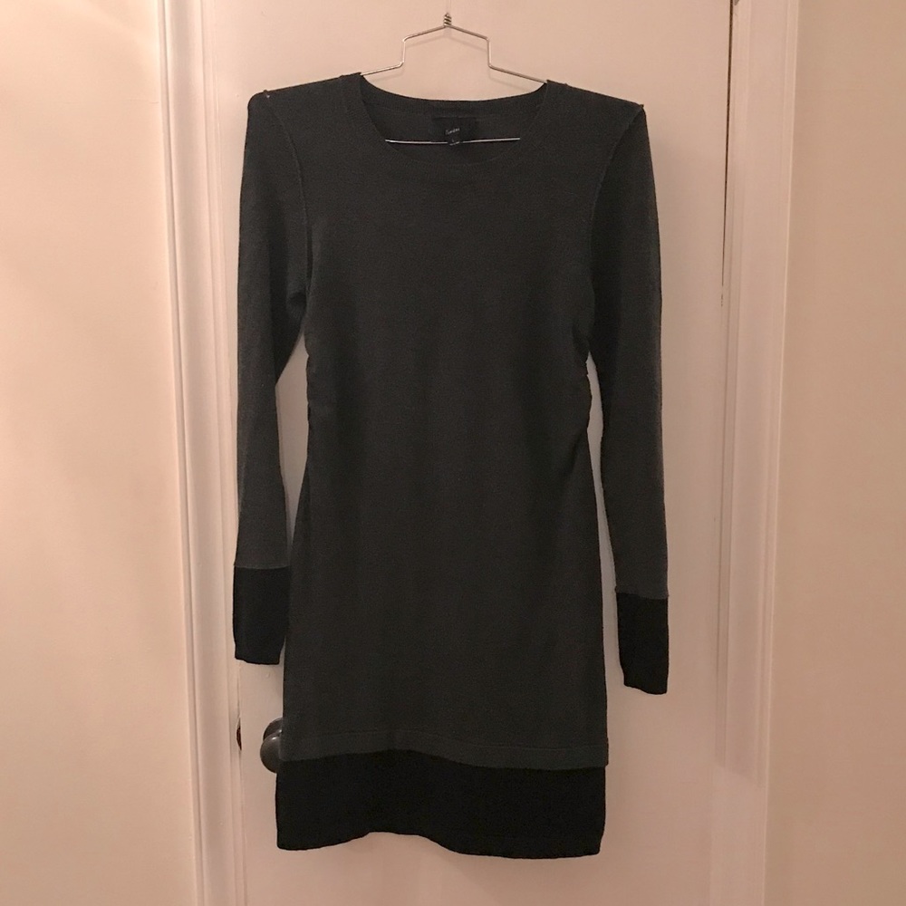 Lumiere gray and black long sleeve sweater dress